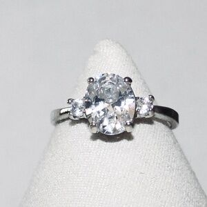 Sparkling Women’s Ring, Size 9